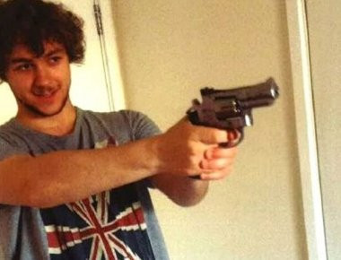 Βρετανός φοιτητής καταδικάστηκε σήμερα σε κάθειρξη 15 ετών για τοποθέτηση βόμβας στο Μετρό